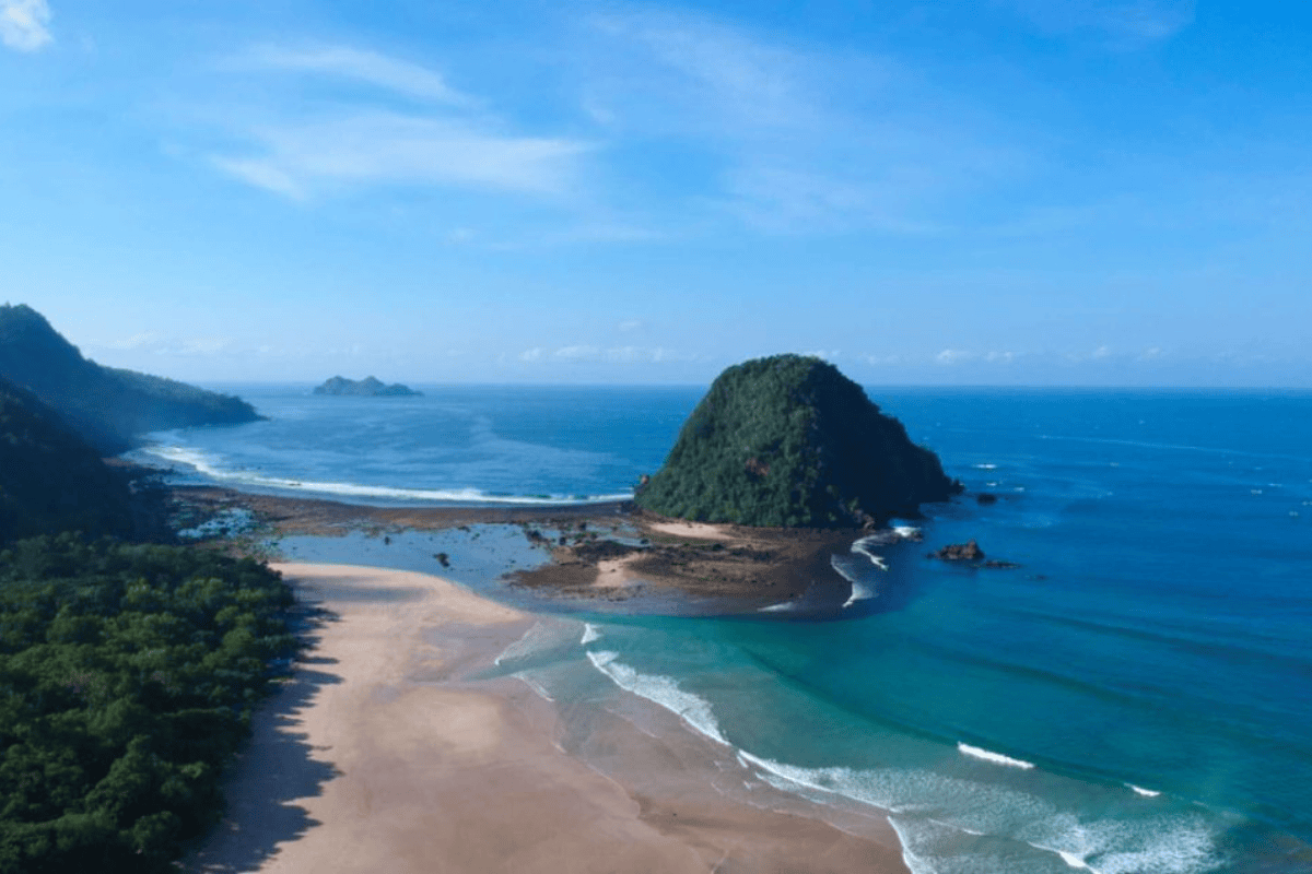 Pulau Merah