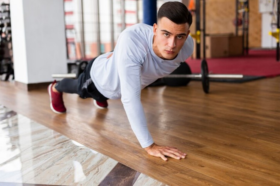  Squat dan Push-Up Ringan