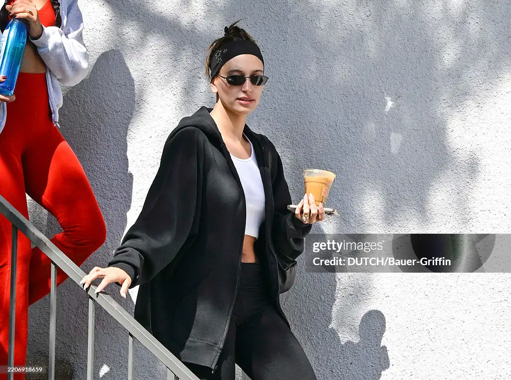 Rahasia Hailey Bieber Tetap Bugar: Inilah Beberapa Tips Diet dan Olahraga Rutin yang Dilakukannya
