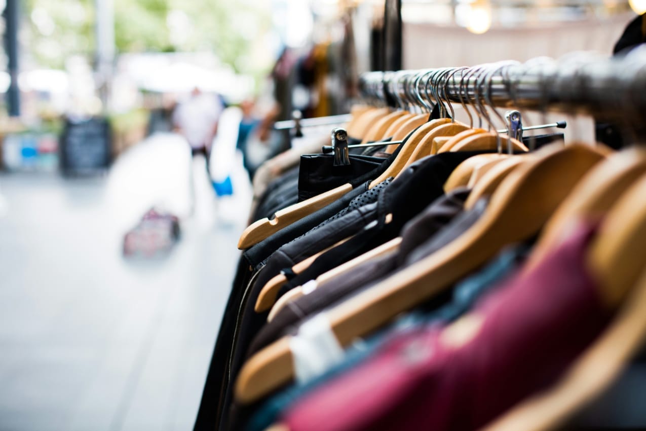 5 Alasan Thrifting Jadi Tren Fashion Favorit Gen Z, Hemat dan Bikin Gaya Makin Unik!
