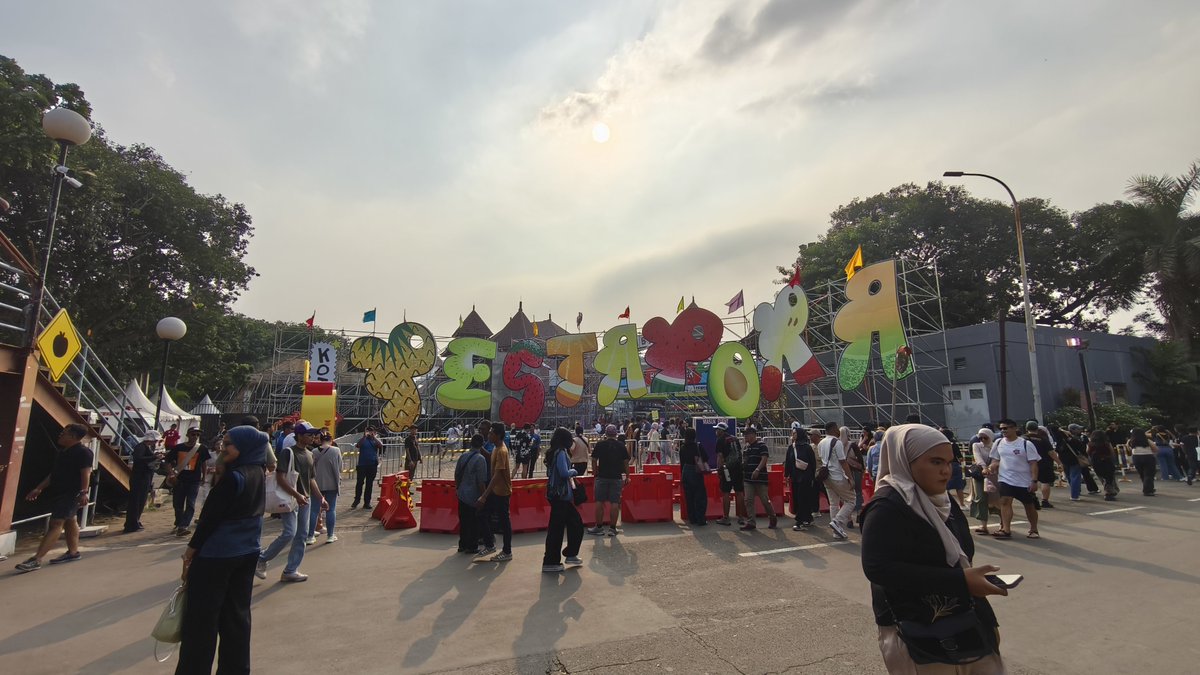 Kenapa Switch Lagu Jadi Tren Baru di Festival Musik?