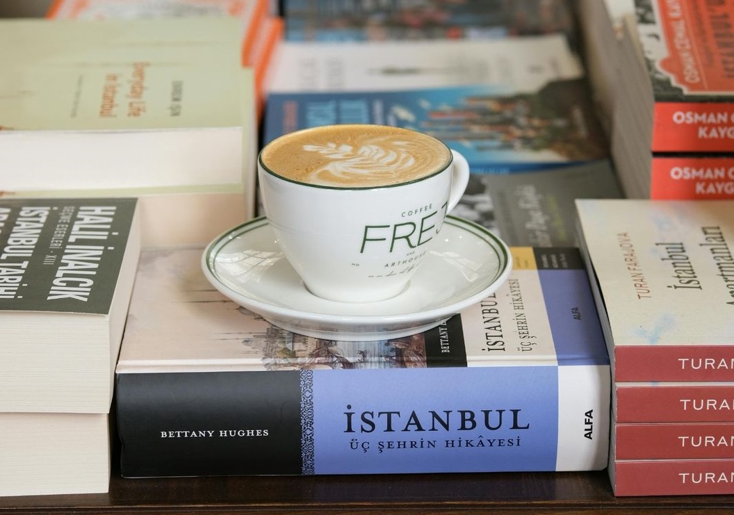 5  Perpustakaan Paling Asik di Surabaya, Nggak Hanya Baca Buku!