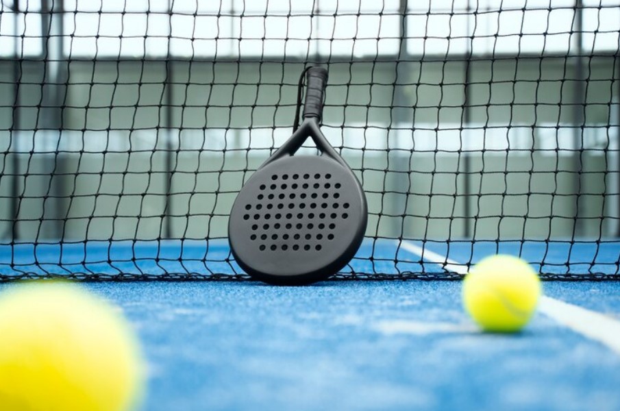 Olahraga Padel: Tren Baru Anak Muda yang Nggak Cuma Hits, tapi Juga Sehat!