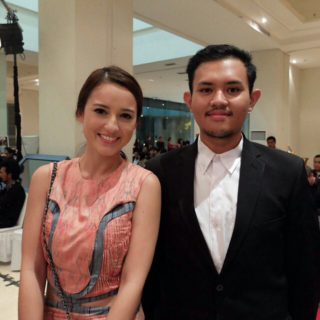 Arul Fittron movie blogger bersama Julie Estelle